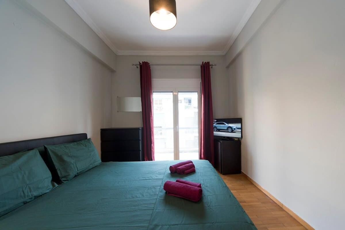 Central apartment 3' to Metaksourgio metro station Atene Esterno foto
