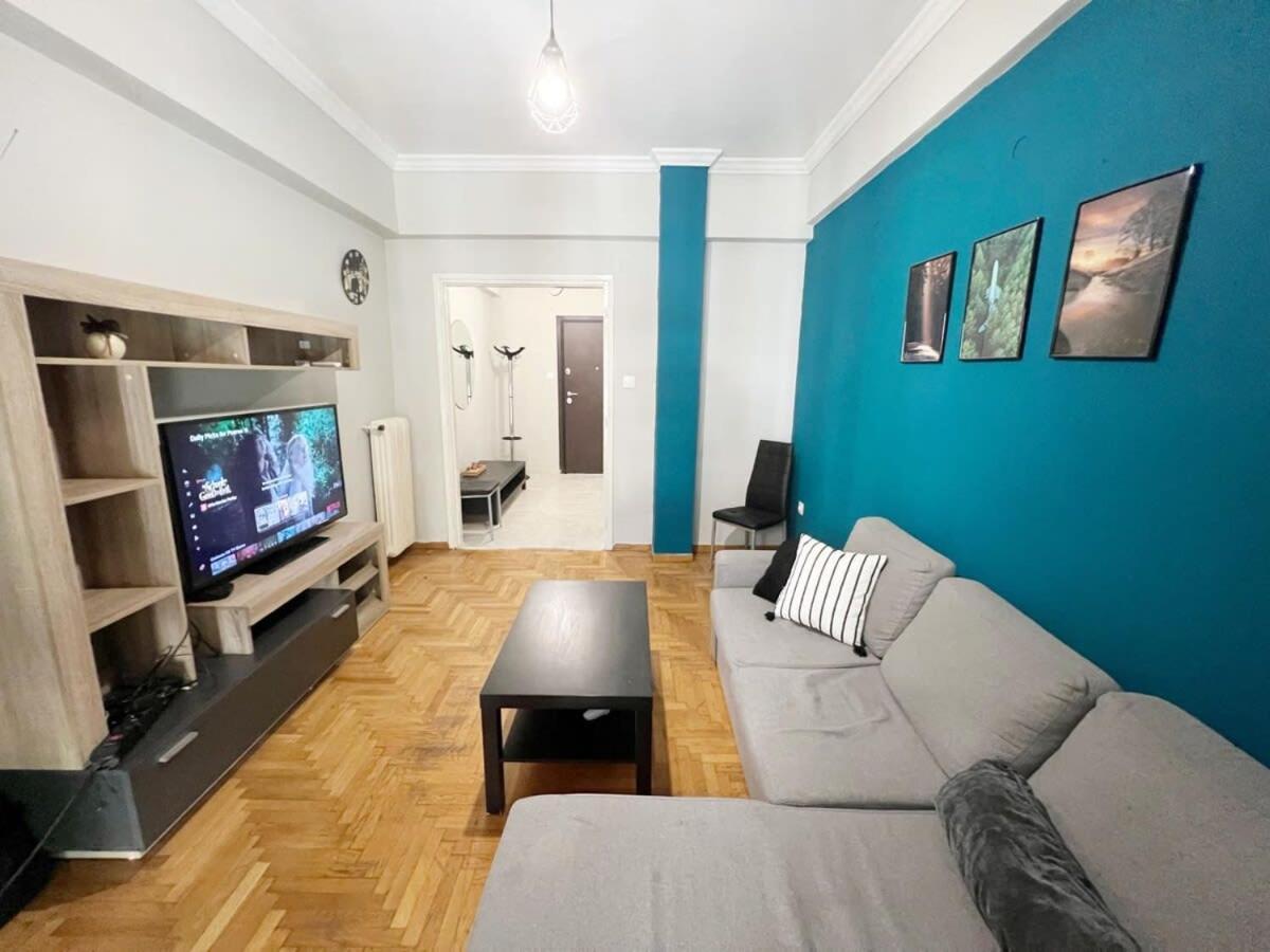 Central apartment 3' to Metaksourgio metro station Atene Esterno foto